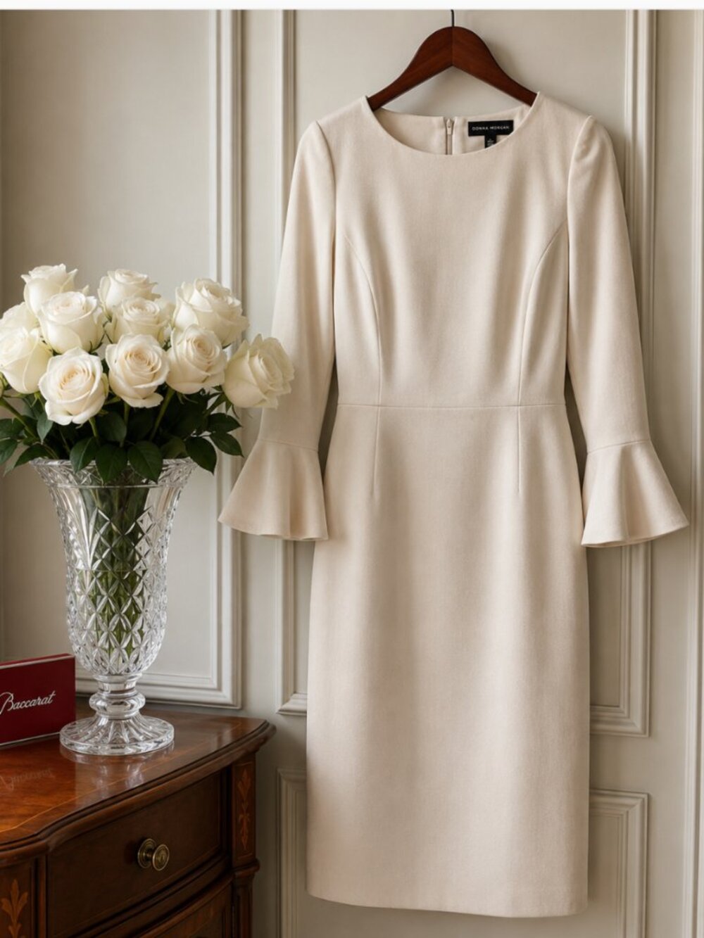 Donna Morgan NWT Ivory Sheath Dress Size 0 Bell Sleeve Stretch Crepe